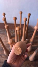 10 vintage houten knotsen - ritmische gymnastiek, acrobatiek, Ophalen of Verzenden, Gebruikt, Armen, Overige typen