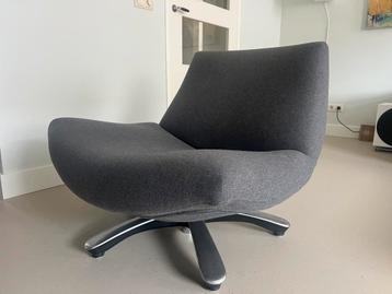 Moderne draai fautieul beschikbaar voor biedingen