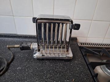 Vintage Broodrooster beschikbaar voor biedingen