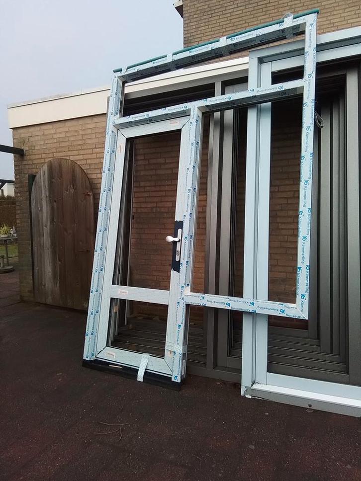 Kunststof kozijn met deur 177 çm br x 265 cm hoog, Doe-het-zelf en Verbouw, Kozijnen en Schuifpuien, Deurkozijn, Kunststof, 75 tot 150 cm