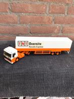 1:50 CONRAD/NZG ? VOLVO F10 TNT OVERNITE ……NÚ 20,- !!, Ophalen of Verzenden, Zo goed als nieuw, Bus of Vrachtwagen, NZG