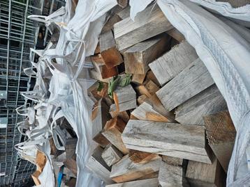 Droge beuk blokken brandhout haardhout kachelhout  beschikbaar voor biedingen