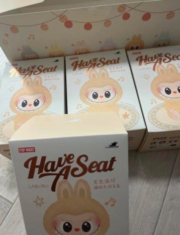 Labubu have a seat - unopened blindbox beschikbaar voor biedingen