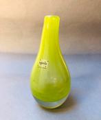 Lichtgroen glazen Fidrio Holland vaasje, mondgeblazen, Huis en Inrichting, Ophalen of Verzenden, Minder dan 50 cm, Groen, Glas