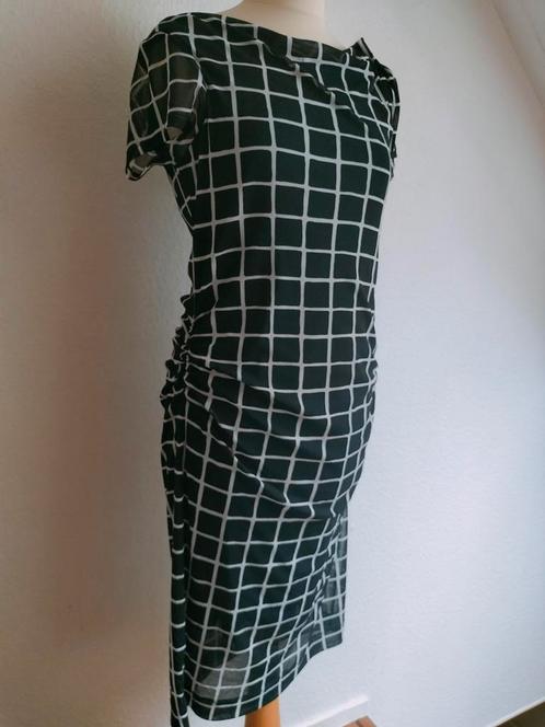 mooie jurk van Purdey maat M, Kleding | Dames, Jurken, Zo goed als nieuw, Maat 38/40 (M), Zwart, Onder de knie, Ophalen
