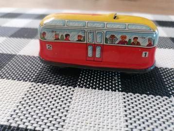 Tinnen speelgoed tram beschikbaar voor biedingen