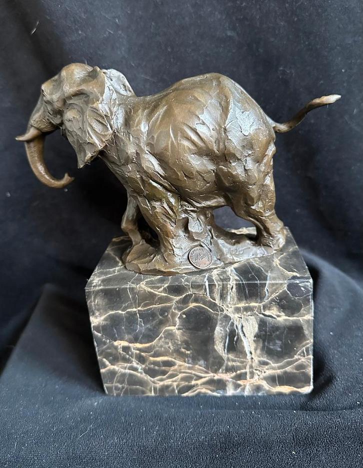 Olifant, Milo, brons/bronzen, Antiek en Kunst, Kunst | Beelden en Houtsnijwerken, Ophalen of Verzenden