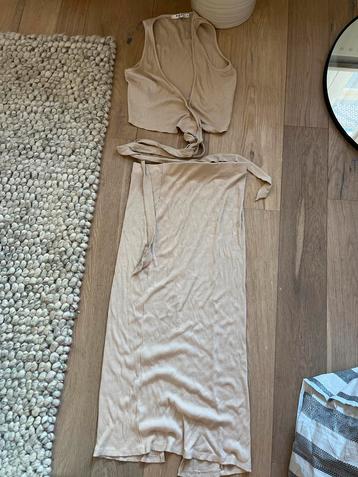 NA-KD Beige Rib Set Maat M beschikbaar voor biedingen