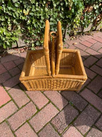 Picknickmand  beschikbaar voor biedingen