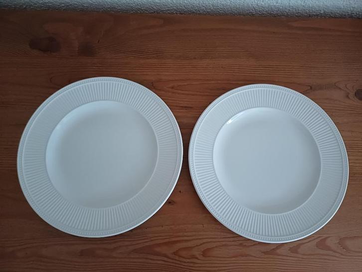 Wedgewood  Windsor gebaksschaal/pizzabord 2 stuks, Huis en Inrichting, Keuken | Servies, Zo goed als nieuw, Schaal of Schalen