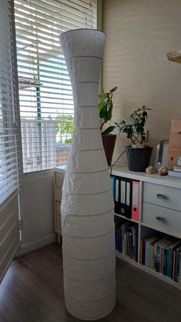 IKEA vloerlamp werkt prima beschikbaar voor biedingen