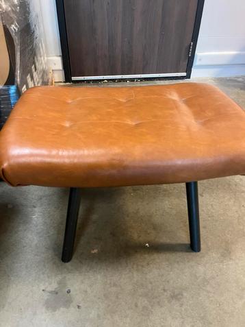 Prachtige leren voeten bankje. beschikbaar voor biedingen