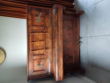 Piano beschikbaar voor biedingen