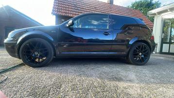 Volkswagen Golf 1.6 75KW AUT 2002 Zwart beschikbaar voor biedingen