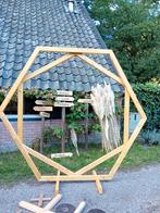Dubbele Hexagon Bruiloft Boog - 1x Gebruikt, Hobby en Vrije tijd, Ophalen, Zo goed als nieuw, Feestartikel, Geboorte of Huwelijk