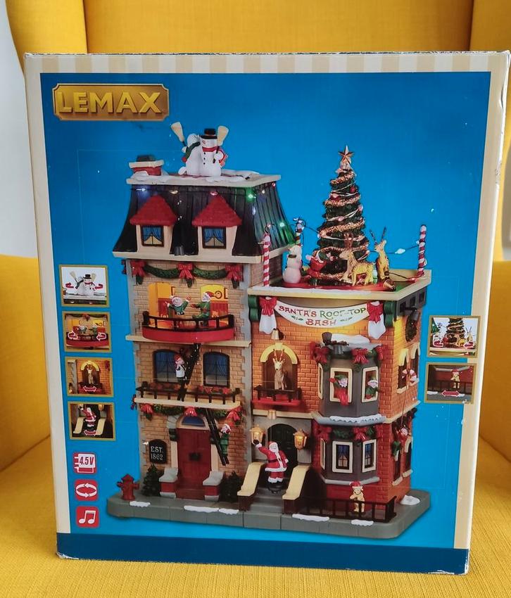 Lemax Santa's rooftop bash, nieuw., Diversen, Kerst, Nieuw, Ophalen of Verzenden