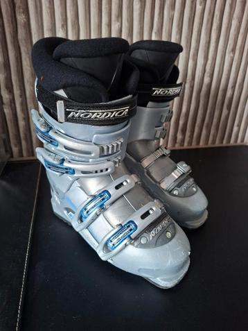 Nordica Skischoenen maat 36 / 37 beschikbaar voor biedingen