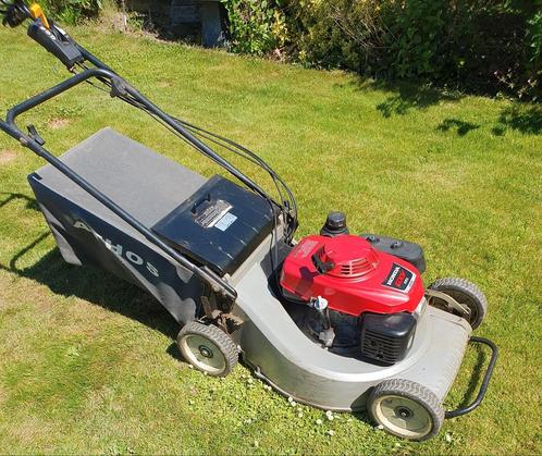 Grasmaaier honda 53 cm met wielaandrijving, Tuin en Terras, Grasmaaiers, Zo goed als nieuw, 50 cm of meer, Cirkelmaaier, Opvangzak