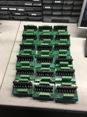 8 kanaals solid state relais modules 24VDC 2Amp beschikbaar voor biedingen