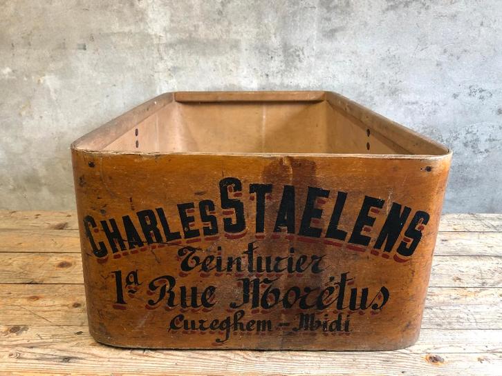 reclamekist met ronde hoeken van Staelens uit Belgie, Verzamelen, Merken en Reclamevoorwerpen, Gebruikt, Overige typen, Ophalen of Verzenden