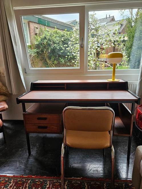 Vintage retro jaren 60/70 bureau, Huis en Inrichting, Bureaus, Gebruikt, Ophalen