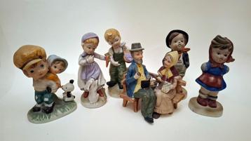 6 leuke stenen beeldjes beschikbaar voor biedingen
