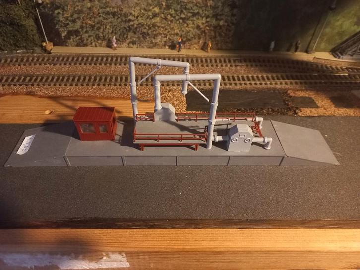 Laadperron treinbaan HO, Hobby en Vrije tijd, Modeltreinen | H0, Gebruikt, Brug, Tunnel of Gebouw, Gelijkstroom of Wisselstroom