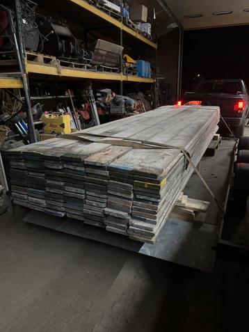Steigerhouten planken beschikbaar voor biedingen