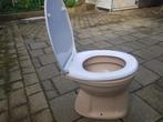 Wc pot met watertank en bril compleet, Doe-het-zelf en Verbouw, Sanitair, Ophalen of Verzenden, Zo goed als nieuw, Toilet