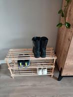 Schoenenrek massief vurenhout 3 etages., Ophalen of Verzenden, Zo goed als nieuw