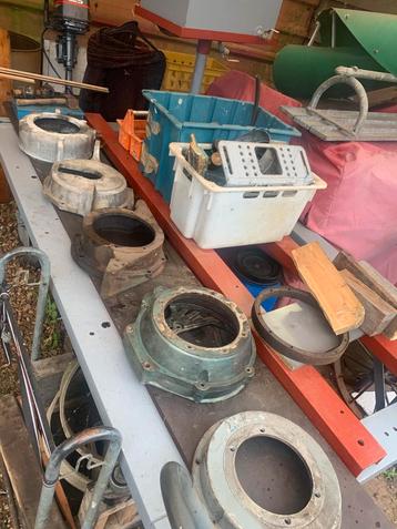 Aanbouwhuizen bootmotoren beschikbaar voor biedingen