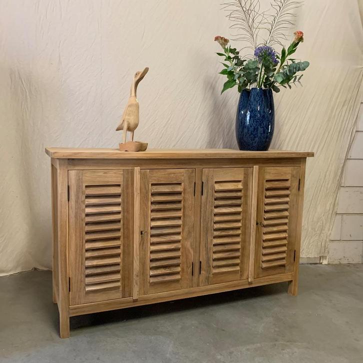 Dressoir massief teakhout - 4 louvre deuren - TTM Wonen, Huis en Inrichting, Kasten | Dressoirs, Nieuw, 100 tot 150 cm, 25 tot 50 cm