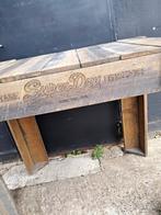 Tafel in massief hout met stevige metalen bouten, Ophalen, Zo goed als nieuw, Rechthoekig
