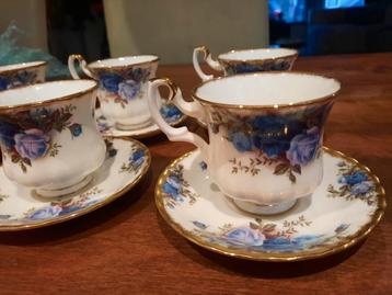 Royal albert moonlight rose kop en schotel beschikbaar voor biedingen