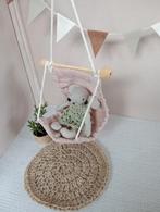 Hangstoel vloerkleedje vlaggetjes muizenhuis, Verzamelen, Poppenhuizen en Toebehoren, Ophalen of Verzenden, Nieuw, Poppenhuis