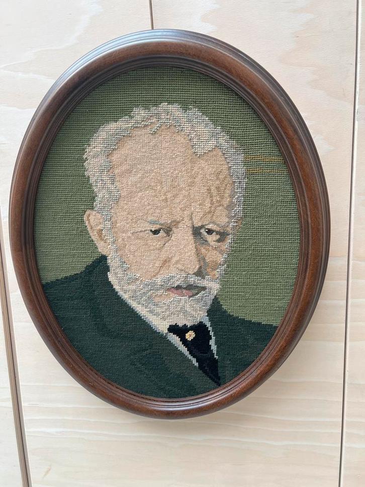 Tsjaikovski Borduurwerk in Ovale Lijst 52x42cm Handgemaakt K, Antiek en Kunst, Antiek | Kleden en Textiel, Ophalen of Verzenden