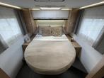 Adria Matrix Plus 670 DC QUEENSBED HEFBED ALKO LUCHTVERING, Caravans en Kamperen, Campers, Ringverwarming, 7 tot 8 meter, Bedrijf