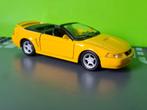 Maisto - 1999 Ford Mustang GT Cabrio [geel] 1/39, Ophalen of Verzenden, Gebruikt, Auto