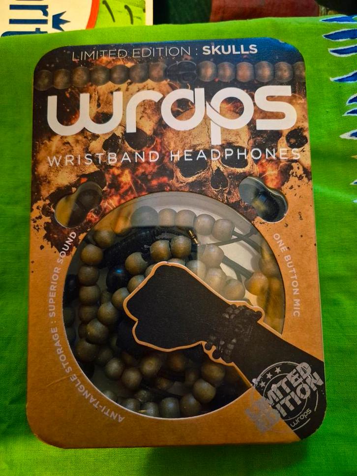 Nieuwe Wraps Armband Koptelefoon - Limited Edition Skulls, Audio, Tv en Foto, Koptelefoons, Nieuw, Overige merken, Ophalen of Verzenden
