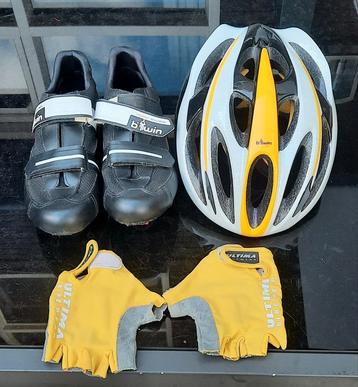 Fietshelm Schoenen en Handschoenen beschikbaar voor biedingen