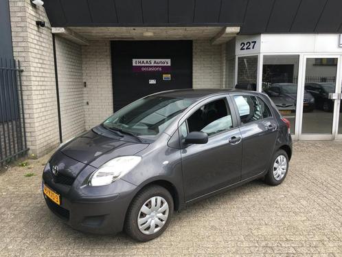 Toyota Yaris 1.0 VVTi Acces / AIRCO KOUD / 5 DEURS / APK 202, Auto's, Toyota, Bedrijf, Te koop, Yaris, ABS, Airbags, Airconditioning