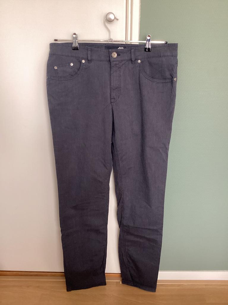 Broek Gardeur donkerblauw met streepje 35/34, Ophalen of Verzenden, Zo goed als nieuw, Maat 52/54 (L), Blauw