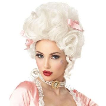 Luxe pruik witblond Marie Antoinette beschikbaar voor biedingen