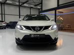 Nissan Qashqai 1.2 Tekna 360° Cam NAP Trekhaak Pdc Pano Nav, Auto's, Euro 5, Gebruikt, Zwart, 4 cilinders