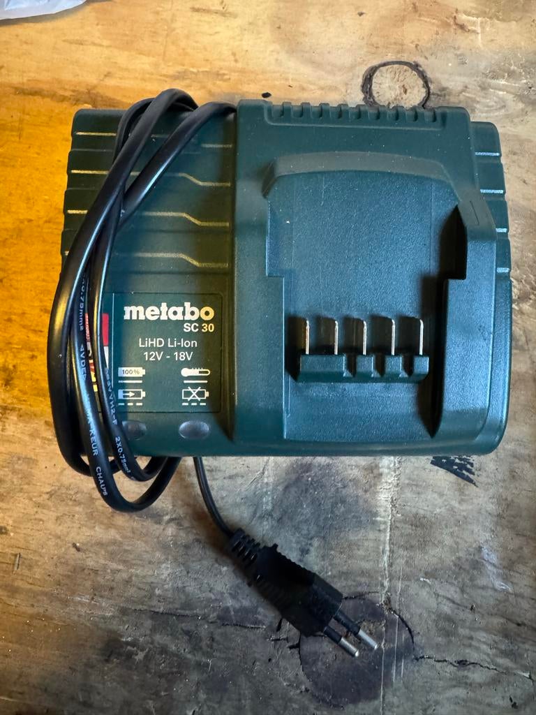 Metabo SC 30 Acculader 12V - 18V, Doe-het-zelf en Verbouw, Gereedschap | Machine-onderdelen en Toebehoren, Ophalen, Gebruikt