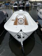 KMR 820 Deluxe – Volledig elektrische reddingssloep (8,2 m), 10 tot 30 pk, Binnenboordmotor, 6 meter of meer, Elektrisch