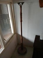 Hoge kandelaar, Ophalen, Gebruikt, Hout
