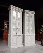 Hoge / Chique franse vitrinekast | Espagnoletsluiting #2356, Huis en Inrichting, Kasten | Vitrinekasten, Niet ingevuld, 200 cm of meer