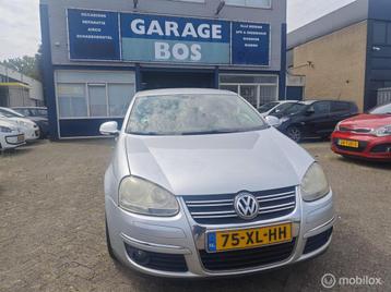 Volkswagen Jetta 1.6 FSI Comfortline beschikbaar voor biedingen