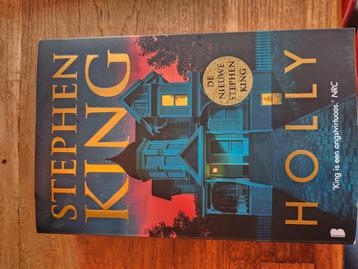 Stephen King - Holly beschikbaar voor biedingen